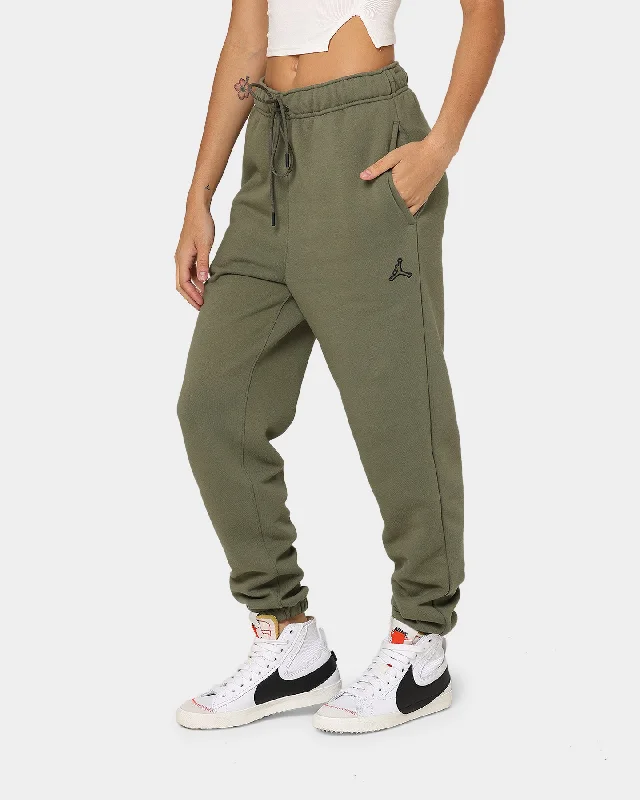 Jordan Essential Fleece Pants Medium Olive Slim-Fit Khaki Pants