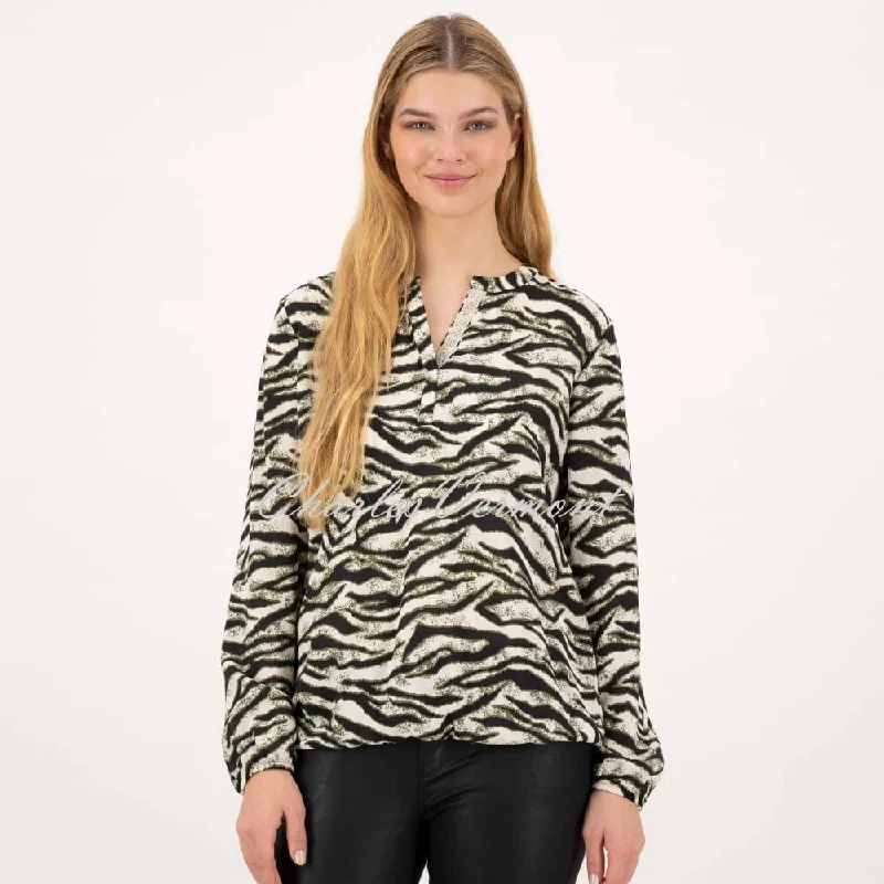 Just White Blouse - Style J2200 Casual Relaxed Fit Blouse