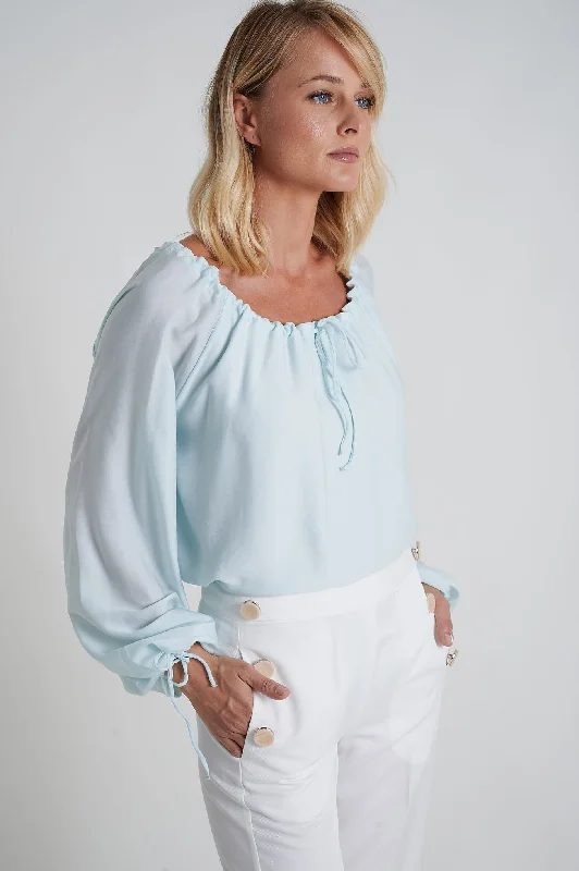 Blouse with a relaxed fit Embellished Collar Blouse