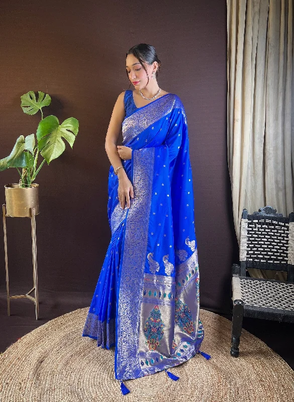 Women Party Wear Jari Weaving Paithani Silk Saree With Un Stitched Blouse Classic White Blouse Women Party Wear Jari Weaving Paithani Silk Saree With Un Stitched Blouse Classic White Blouse