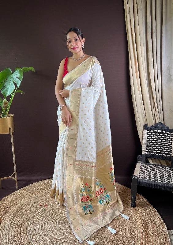 Women Party Wear Designer Heavy Jari Worked Paithani Silk Saree With Un Stitched Blouse Short Sleeve Blouse Women Party Wear Designer Heavy Jari Worked Paithani Silk Saree With Un Stitched Blouse Short Sleeve Blouse