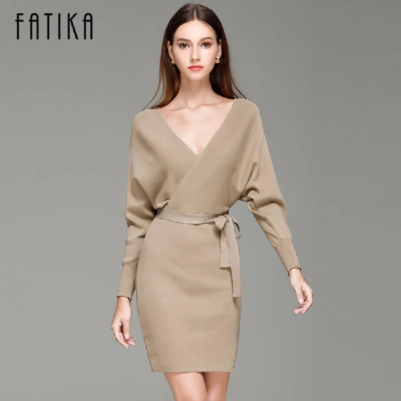 Women Solid V-Neck  Batwing Sleeve Dress