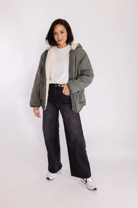 Izzy Quilted Jacket in Evergreen Belted Jacket Elasticated Jacket Padded Jacket