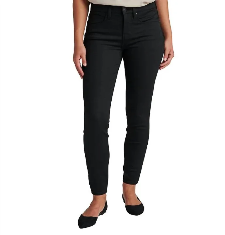 Cecilia Skinny Jeans In Black Trendy Classic Fit Jeans