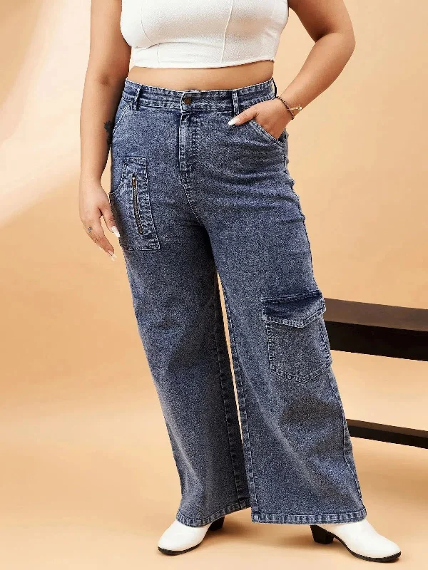 Women Ice Blue Metal Zipper Pocket Straight Jeans Stylish High-Waist Skinny Denim
