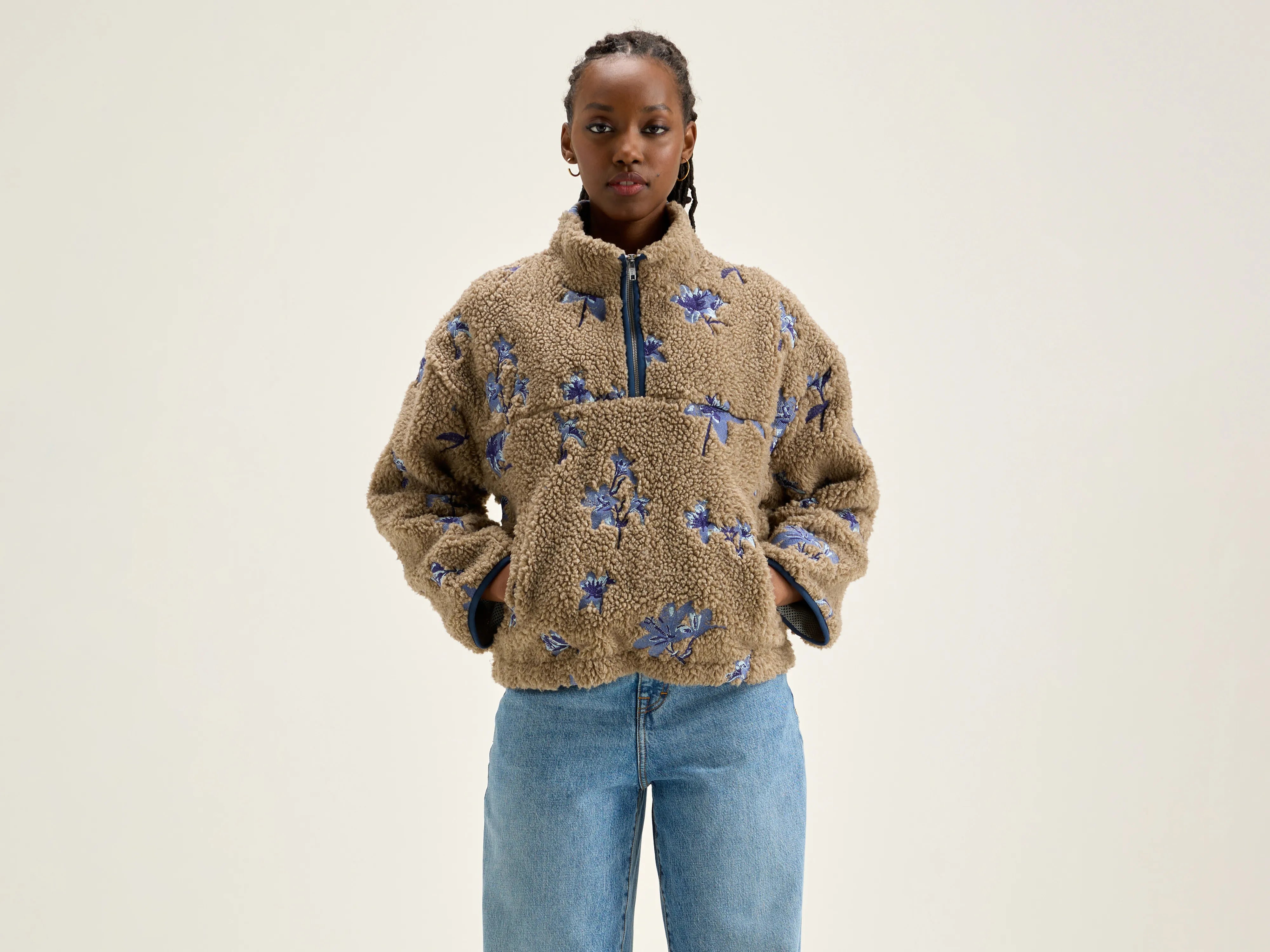Nilou teddy sweatshirt (242 / W / COMBO B) Hoodie with Cropped Fit Short Trendy